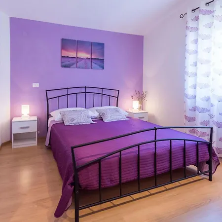 Charmante Lavanda By Interhome Casa vacanze