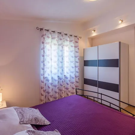 Charmante Lavanda By Interhome * Galižana
