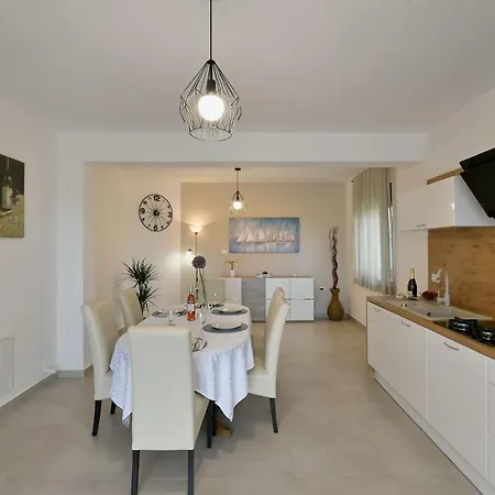 Nyaraló Charmante Lavanda By Interhome Galižana