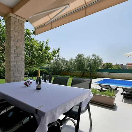 Charmante Lavanda By Interhome Feriehus Galižana