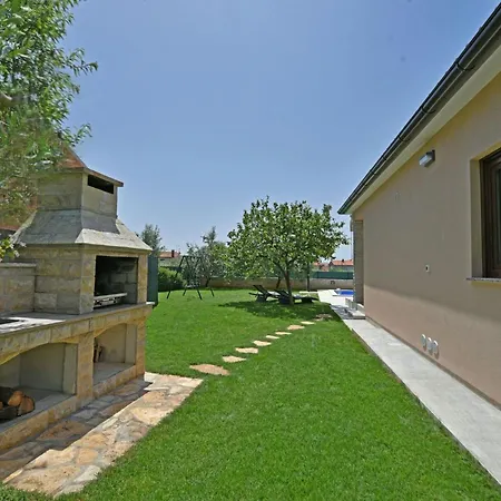 Charmante Lavanda By Interhome Galižana